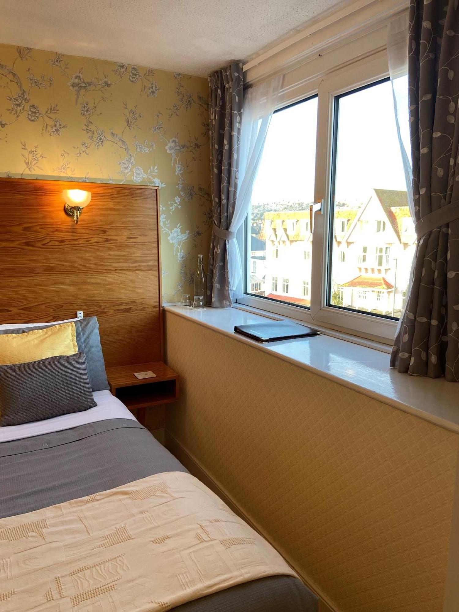 The Briars - Adults Only Hotell Paignton Rum bild