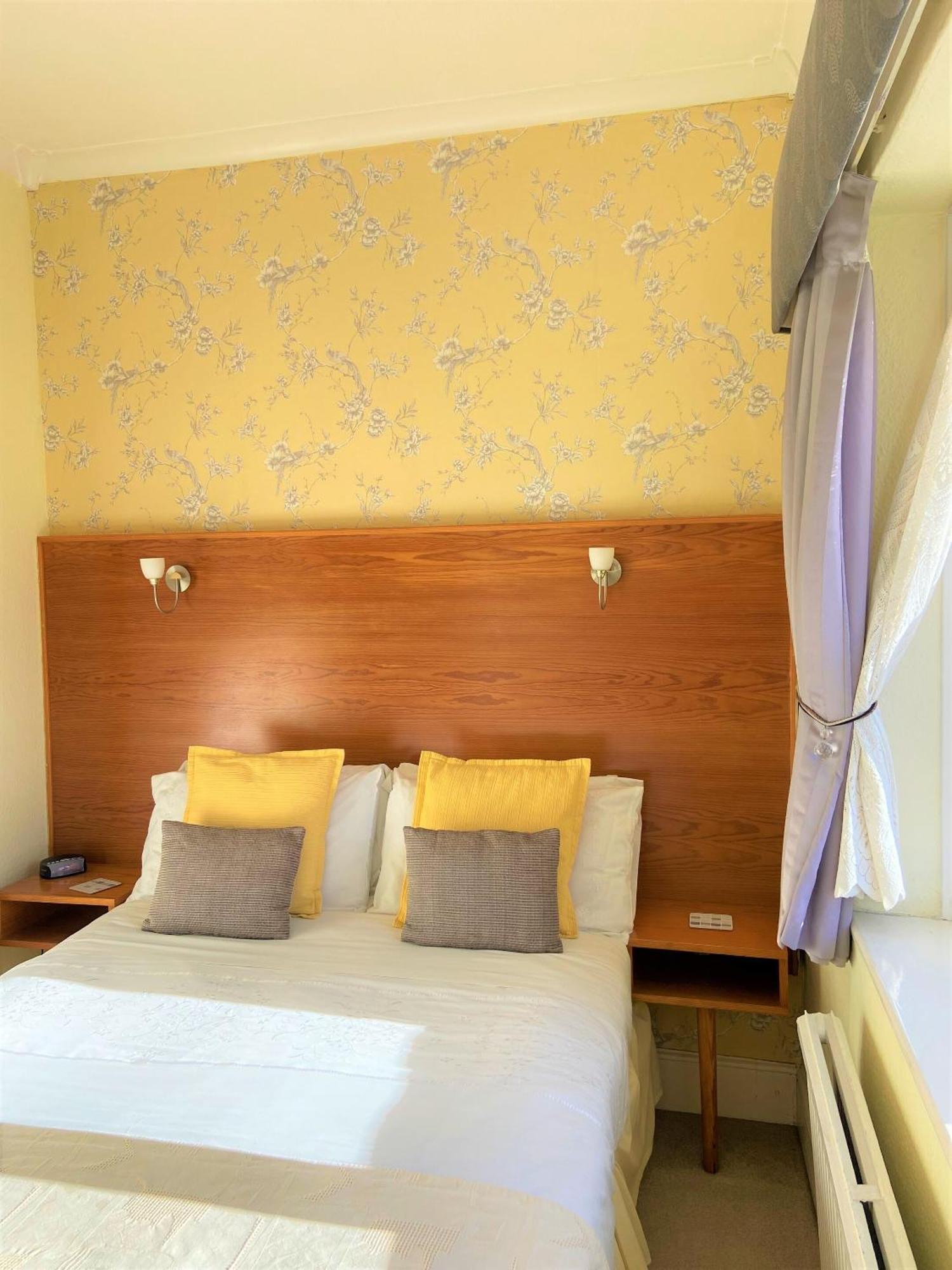The Briars - Adults Only Hotell Paignton Rum bild